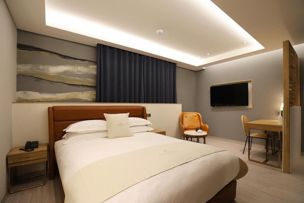 Dongdaegu Station Eastern Hotel Bagian luar foto