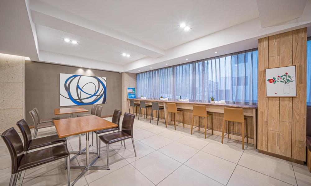 Dongdaegu Station Eastern Hotel Bagian luar foto